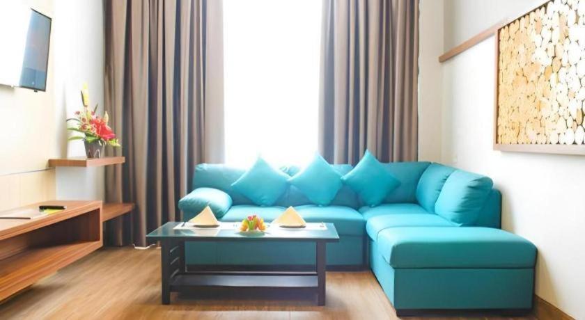 Ayola First Point Hotel Пеканбару Екстериор снимка